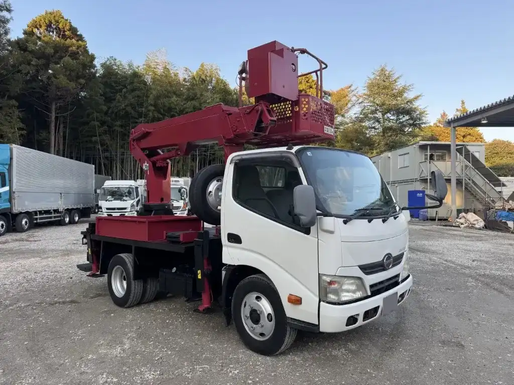 日野 デュトロ 小型 高所・建柱車 高所作業車 TKG-XZU600Eの中古トラック画像2