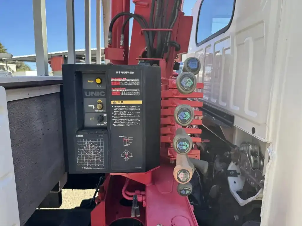 いすゞ エルフ 小型 クレーン付 3段 ラジコンの中古トラック画像11