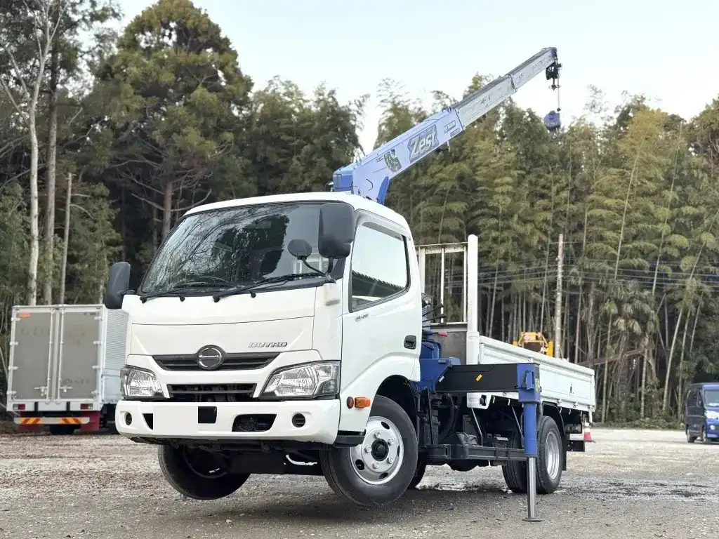 日野 デュトロ 小型 クレーン付 3段 ラジコン の中古トラック【車両No.201696】