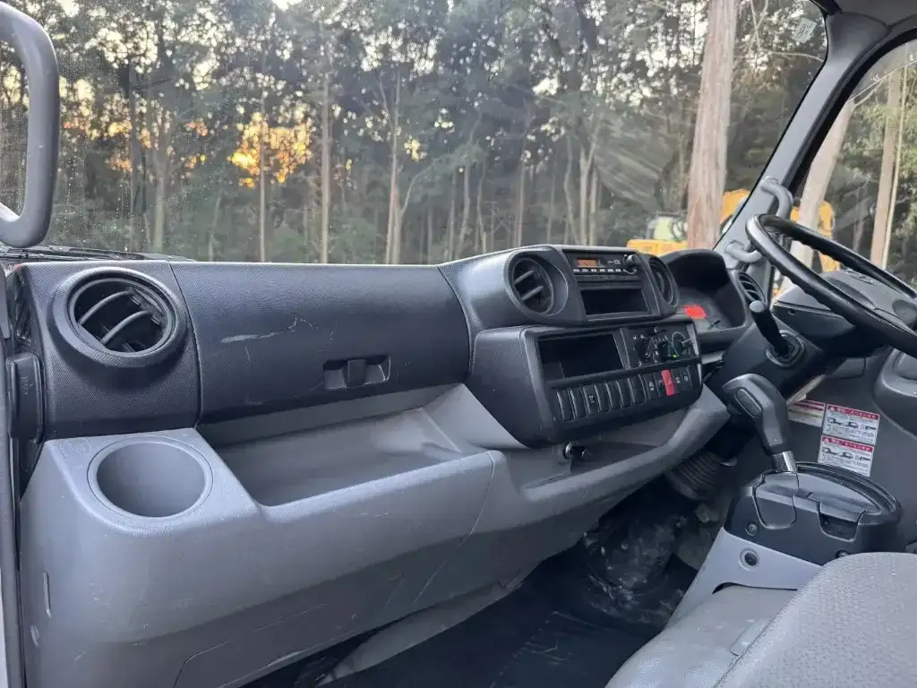 日野 デュトロ 小型 クレーン付 3段 ラジコンの中古トラック画像12