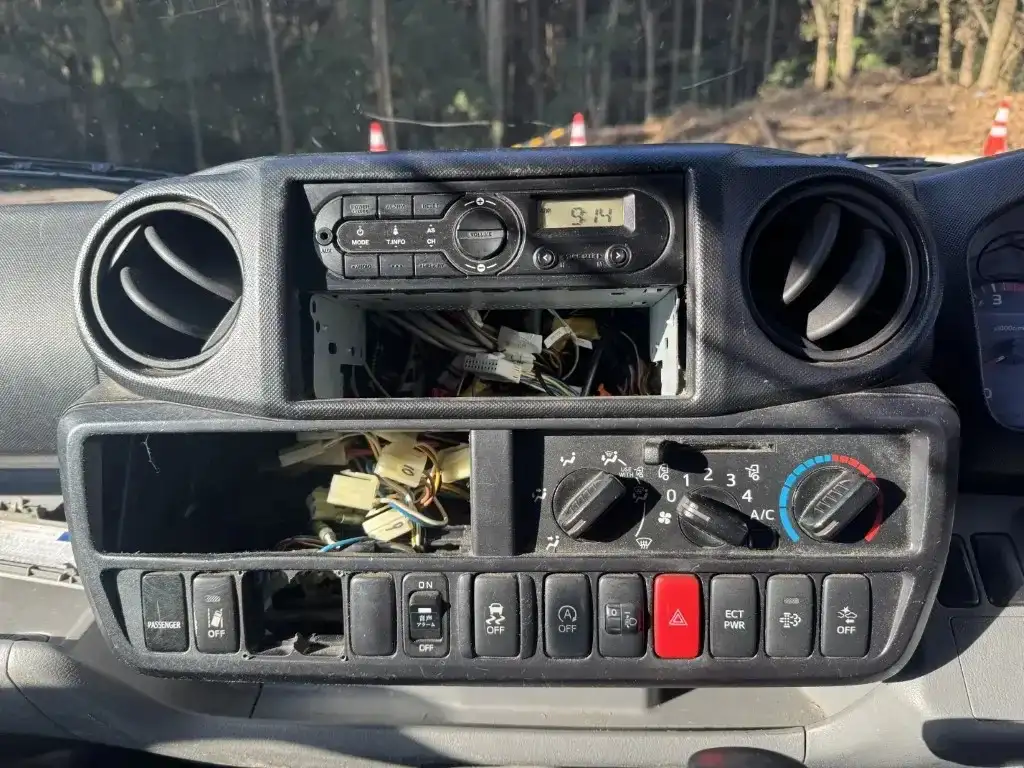 日野 デュトロ 小型 アルミバン サイドドア TPG-XZC605Mの中古トラック画像14