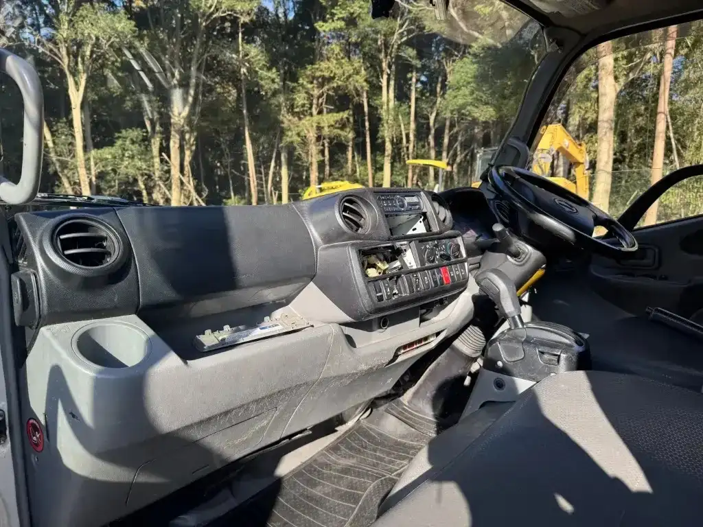 日野 デュトロ 小型 アルミバン サイドドア TPG-XZC605Mの中古トラック画像12