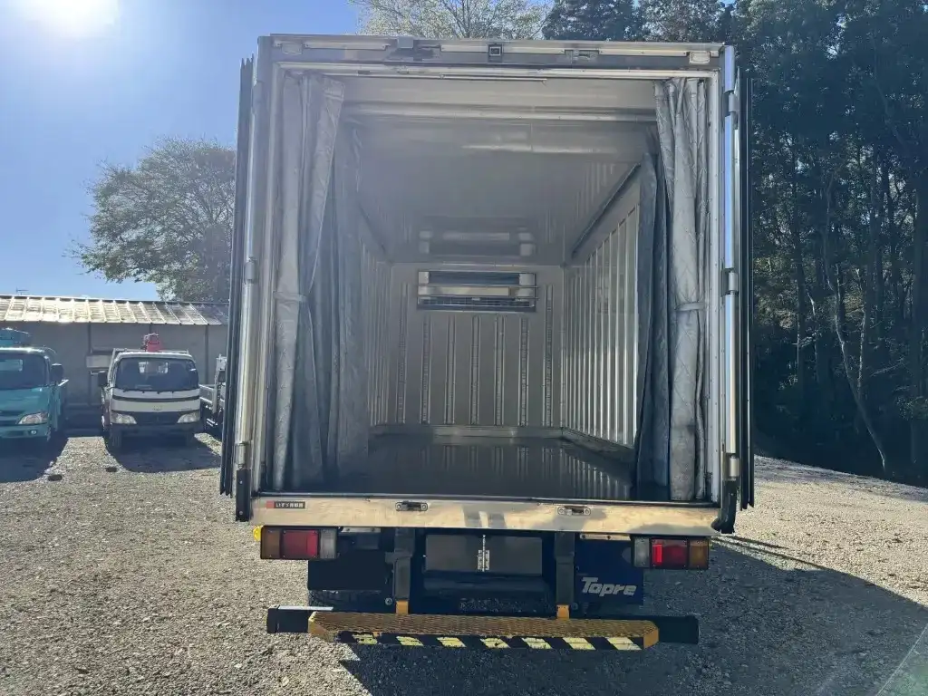 いすゞ エルフ 小型 冷凍冷蔵 中温 床ステンの中古トラック画像6