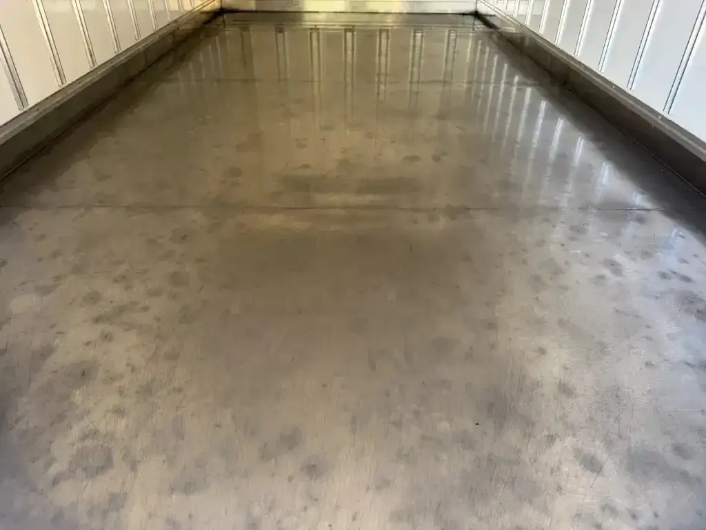 いすゞ エルフ 小型 冷凍冷蔵 中温 床ステンの中古トラック画像8