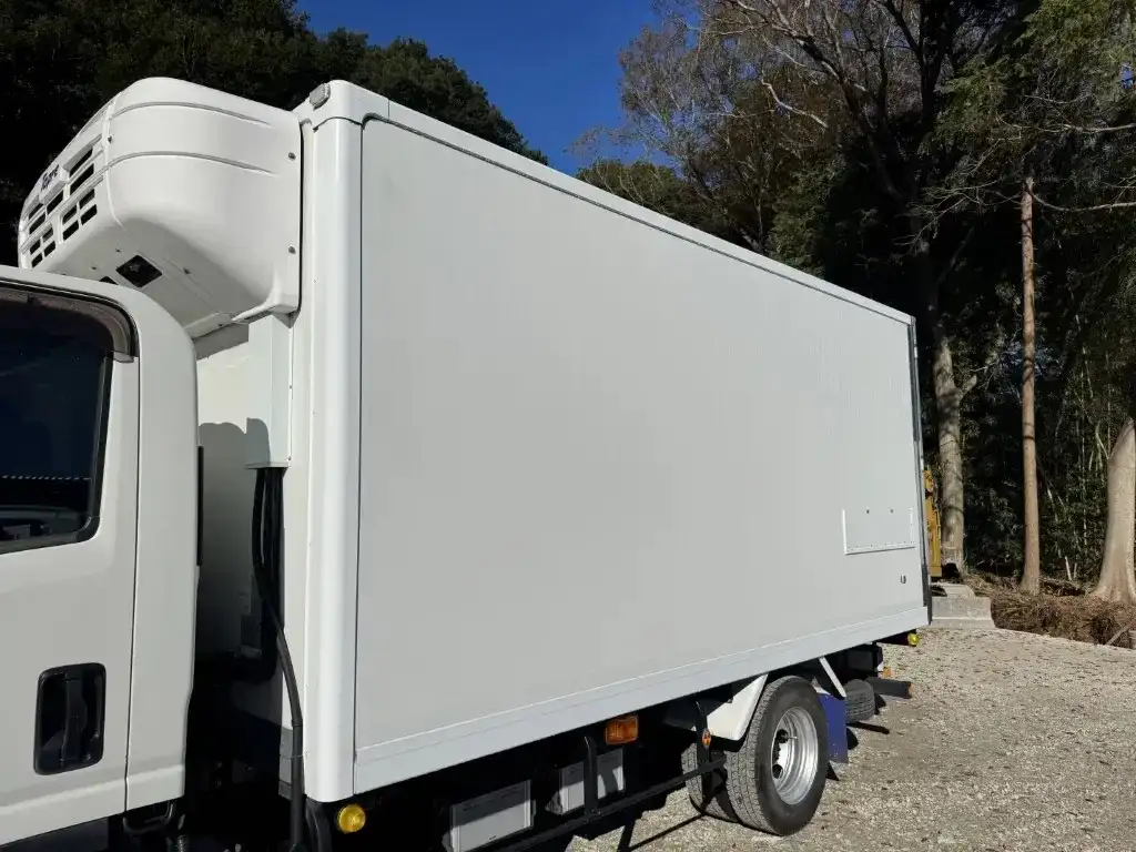 いすゞ エルフ 小型 冷凍冷蔵 中温 床ステンの中古トラック画像5