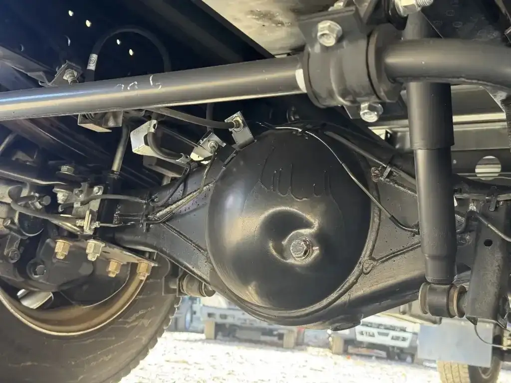 いすゞ エルフ 小型 冷凍冷蔵 中温 床ステンの中古トラック画像16