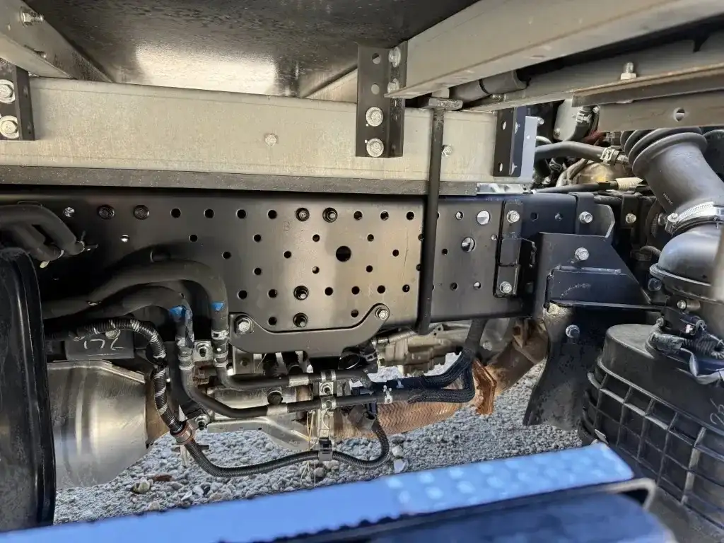 いすゞ エルフ 小型 冷凍冷蔵 中温 床ステンの中古トラック画像18