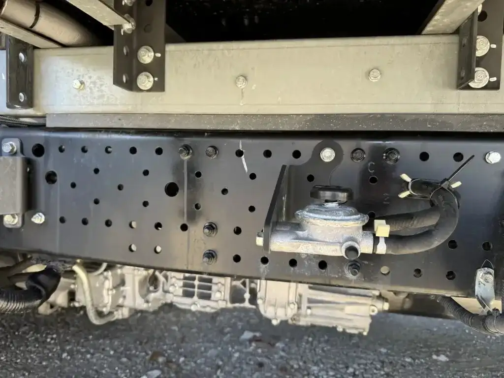 いすゞ エルフ 小型 冷凍冷蔵 中温 床ステンの中古トラック画像像17