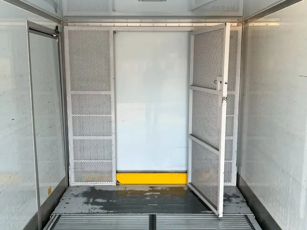 いすゞ エルフ 小型 冷凍冷蔵 保冷 サイドドアの中古トラック画像7