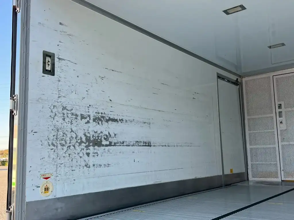 いすゞ エルフ 小型 冷凍冷蔵 保冷 サイドドアの中古トラック画像9