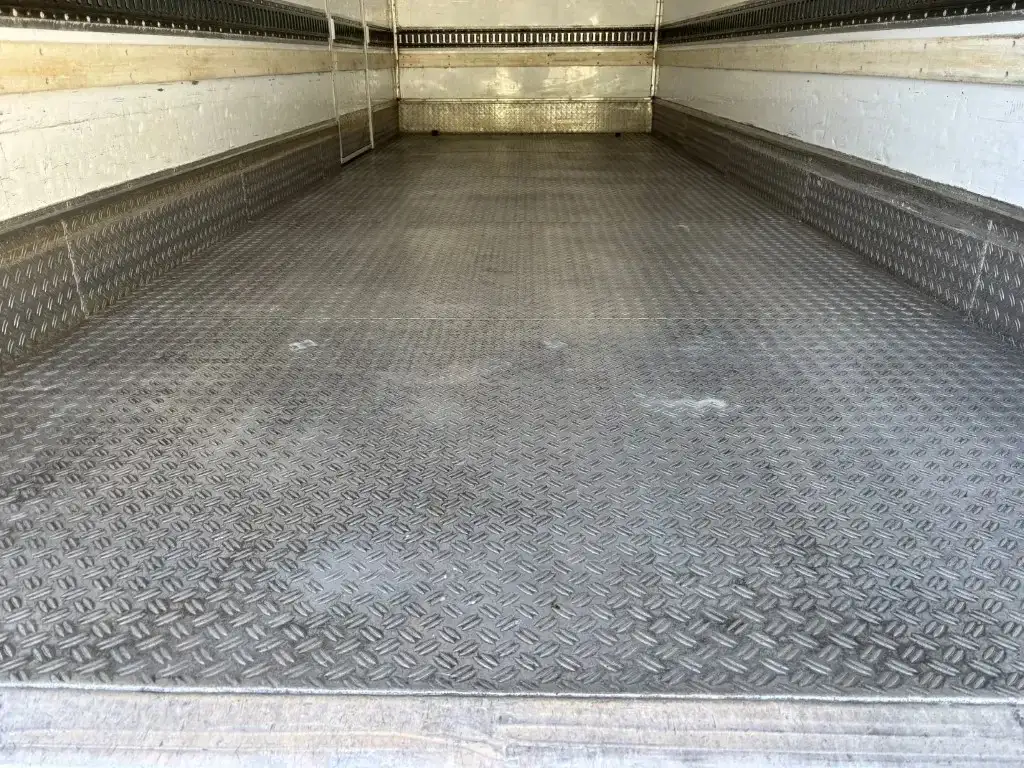 日野 レンジャー 中型/増トン 冷凍冷蔵 低温 パワーゲートの中古トラック画像9