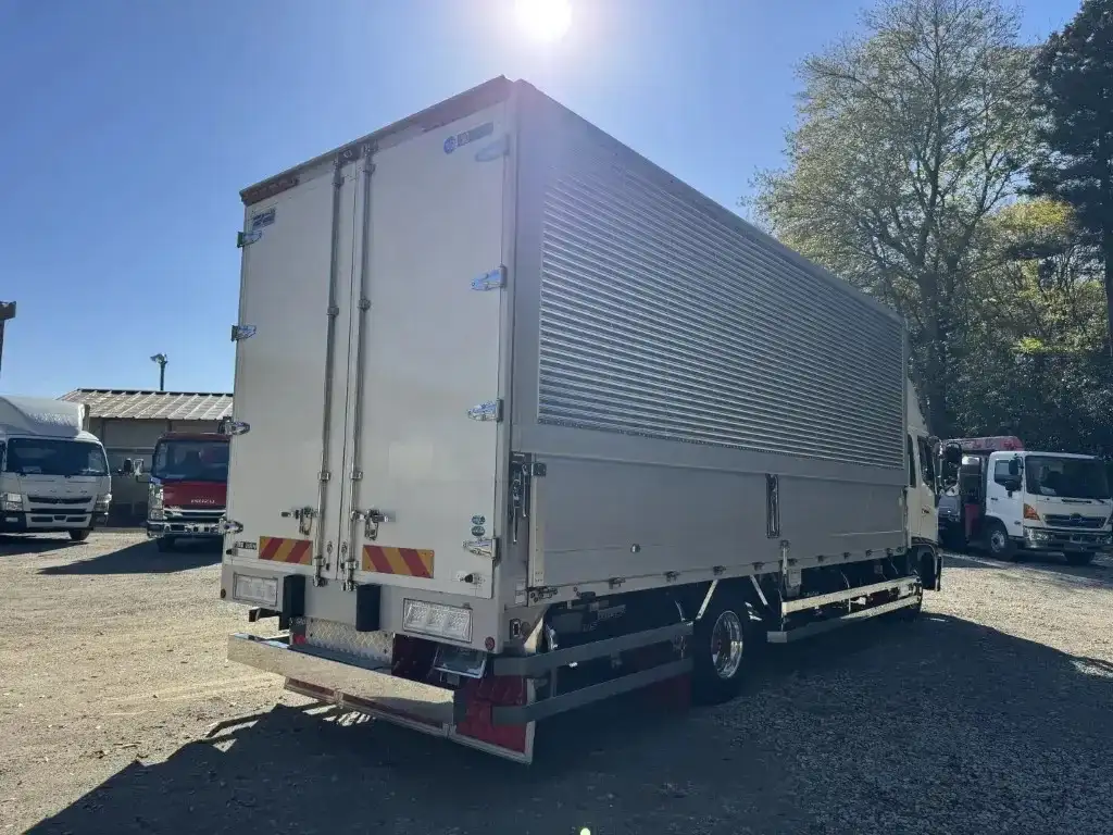 日野 レンジャー 中型/増トン ウイング エアサス ベッドの中古トラック画像3