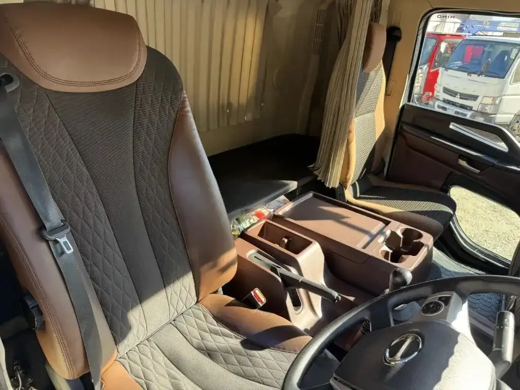 日野 レンジャー 中型/増トン ウイング エアサス ベッドの中古トラック画像11