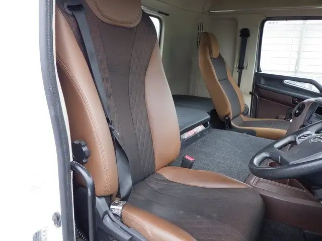 日野 プロフィア 大型 トラクター ハイルーフ 1デフの中古トラック画像9