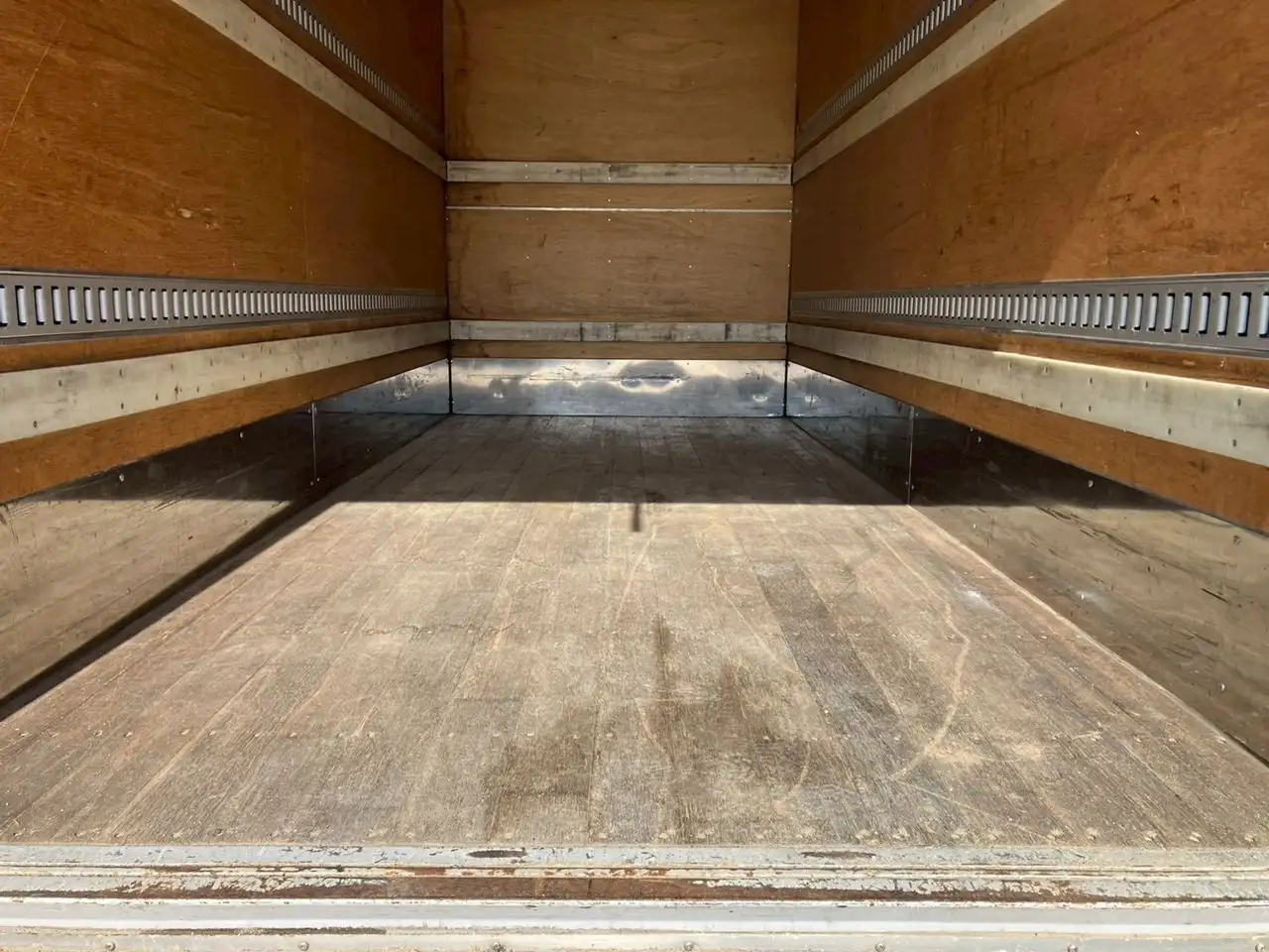 いすゞ エルフ 小型 アルミバン パワーゲート TKG-NMR85ANの中古トラック画像8