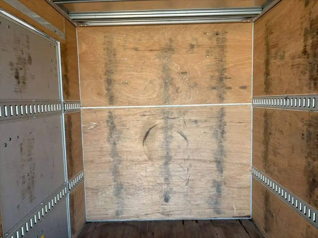 いすゞ エルフ 小型 アルミバン サイドドア 2RG-NLR88ANの中古トラック画像7