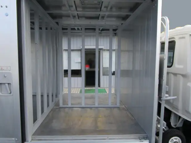 マツダ ボンゴ 小型 アルミバン ボトルカー サイドドアの中古トラック画像8