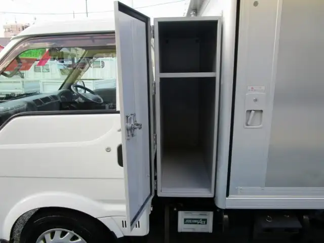 マツダ ボンゴ 小型 アルミバン ボトルカー サイドドアの中古トラック画像6