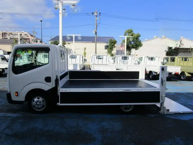 日産 アトラス 小型 平ボディ パワーゲート CBF-SQ2F24の中古トラック画像6
