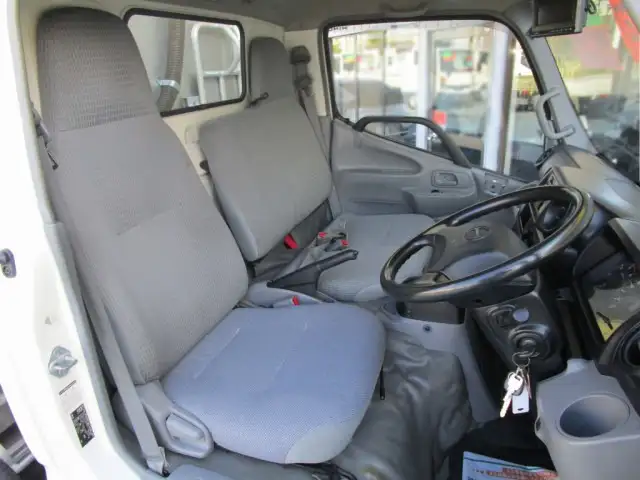日野 デュトロ 小型 アルミバン ボトルカー サイドドアの中古トラック画像9