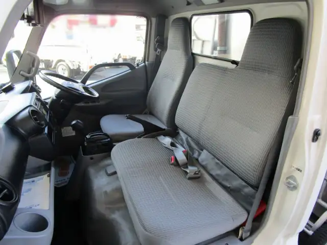 日野 デュトロ 小型 アルミバン ボトルカー サイドドアの中古トラック画像10