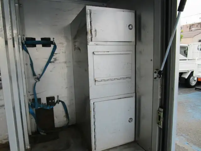 いすゞ エルフ 小型 アルミバン ボトルカー サイドドアの中古トラック画像8