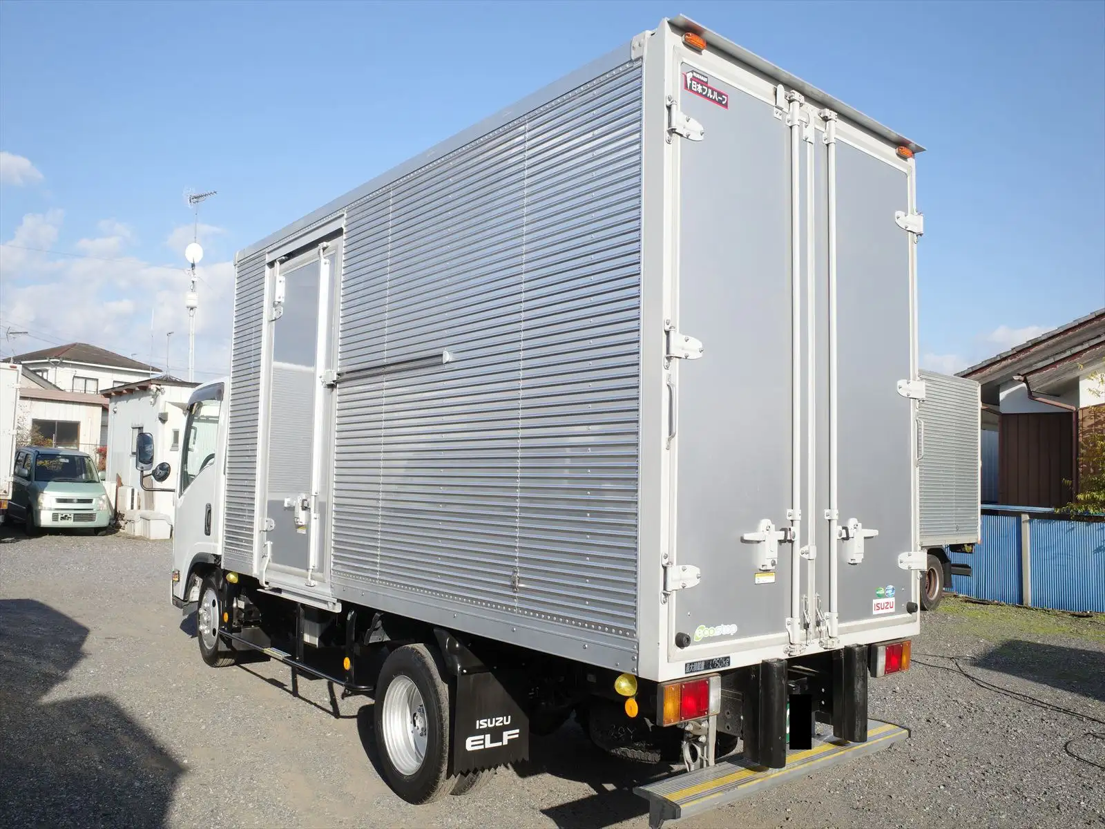 いすゞ エルフ 小型 アルミバン サイドドア 2RG-NLR88ANの中古トラック画像5