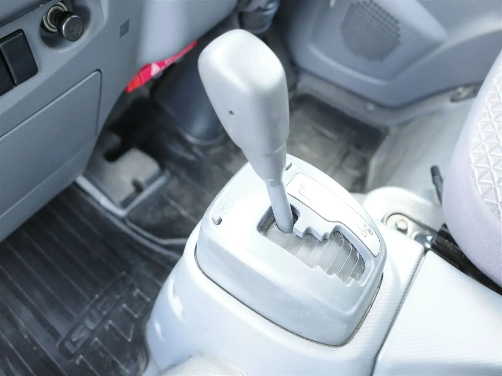 いすゞ エルフ 小型 アルミバン サイドドア 2RG-NLR88ANの中古トラック画像13