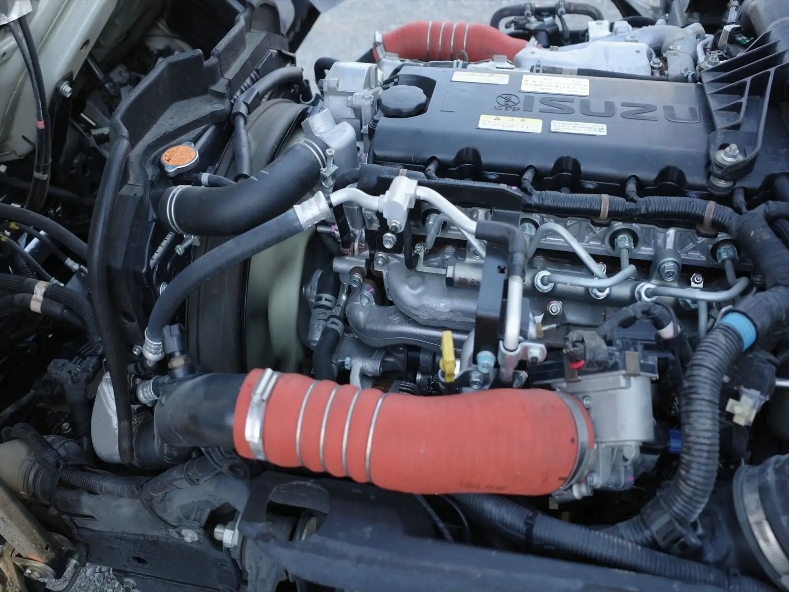 いすゞ エルフ 小型 アルミバン サイドドア 2RG-NLR88ANの中古トラック画像19