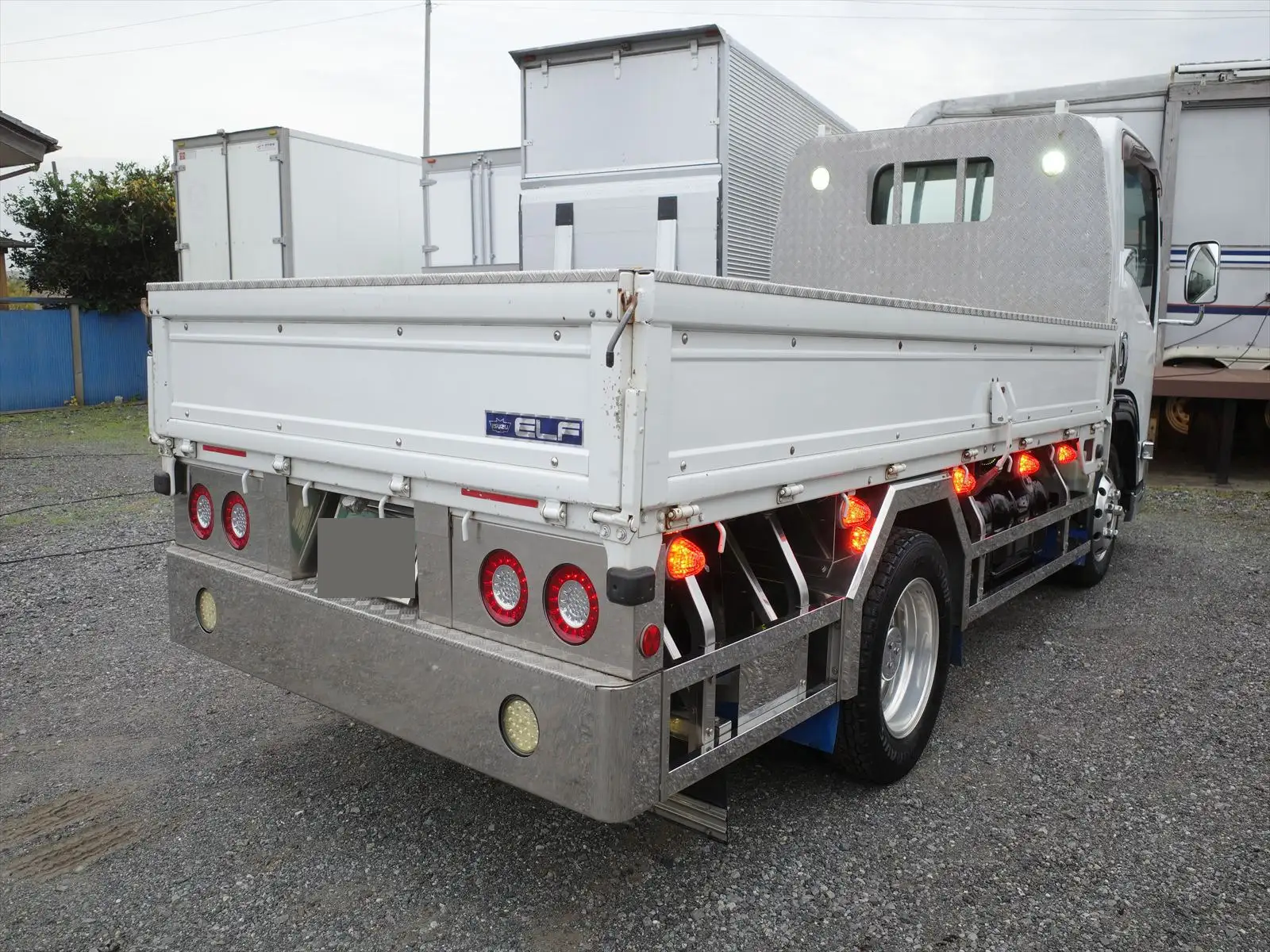 いすゞ エルフ 小型 平ボディ 床鉄板 カスタムの中古トラック画像4
