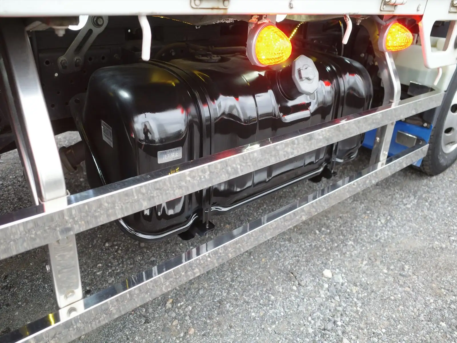 いすゞ エルフ 小型 平ボディ 床鉄板 カスタムの中古トラック画像16