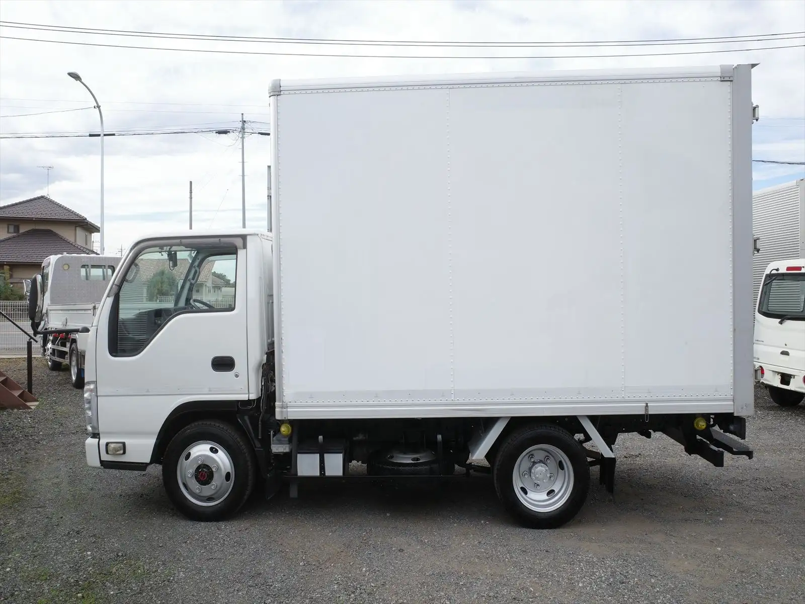 いすゞ エルフ 小型 アルミバン TPG-NHS85AN H30の中古トラック画像6