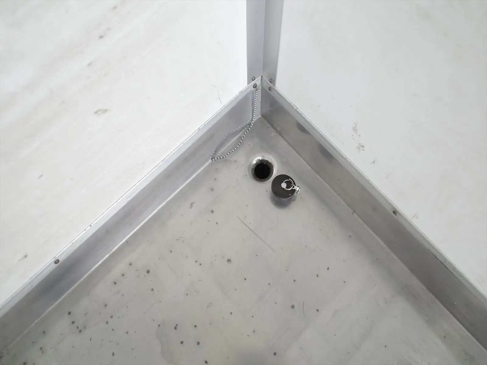 いすゞ エルフ 小型 アルミバン TPG-NHS85AN H30の中古トラック画像10