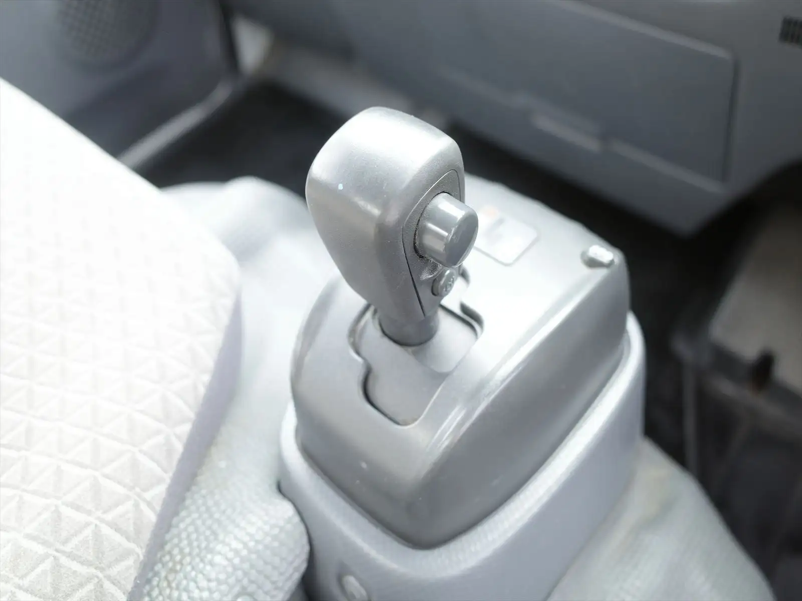 いすゞ エルフ 小型 アルミバン TPG-NHS85AN H30の中古トラック画像13