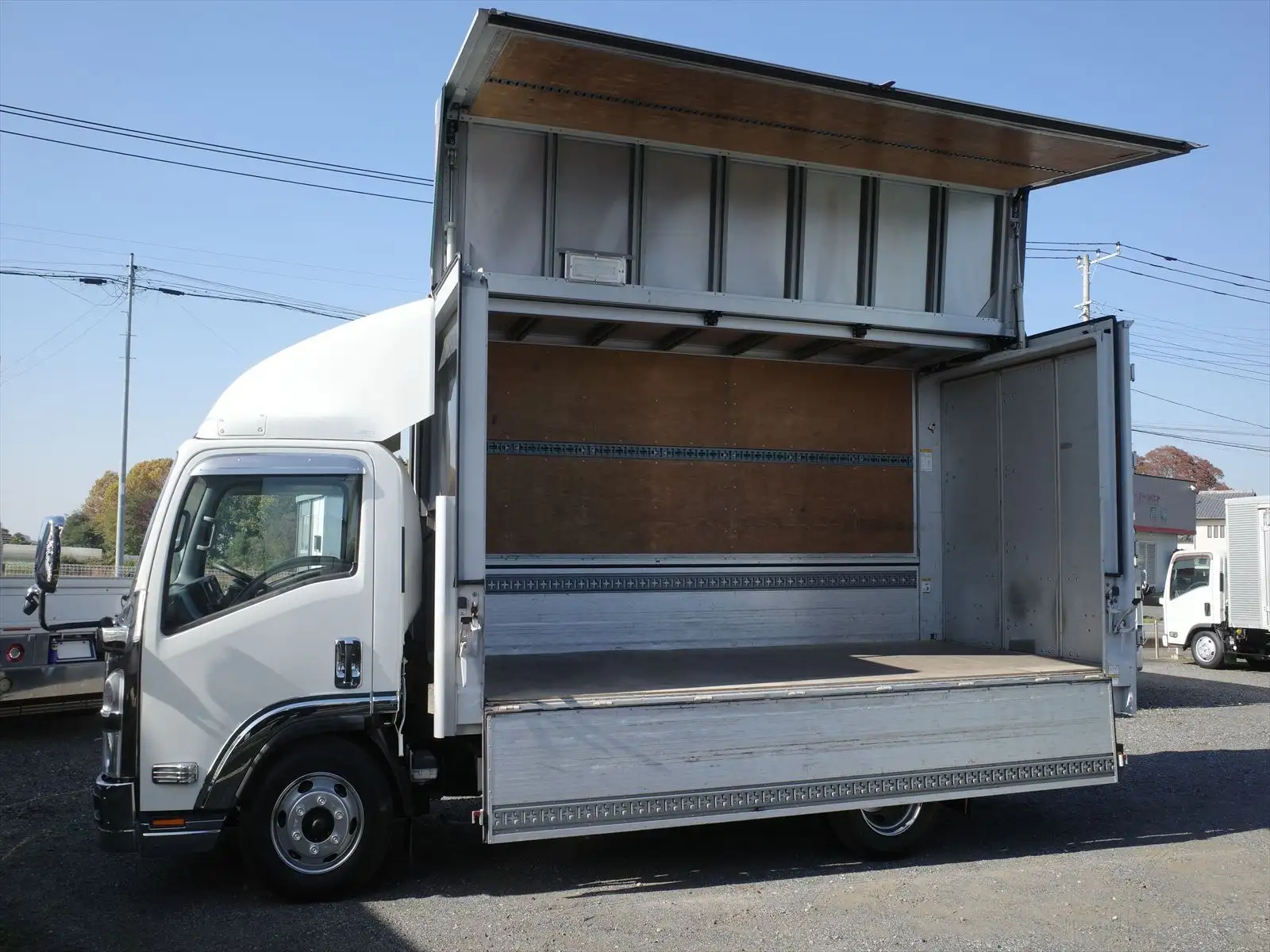 いすゞ エルフ 小型 ウイング 3枚観音 TPG-NPR85ANの中古トラック画像6