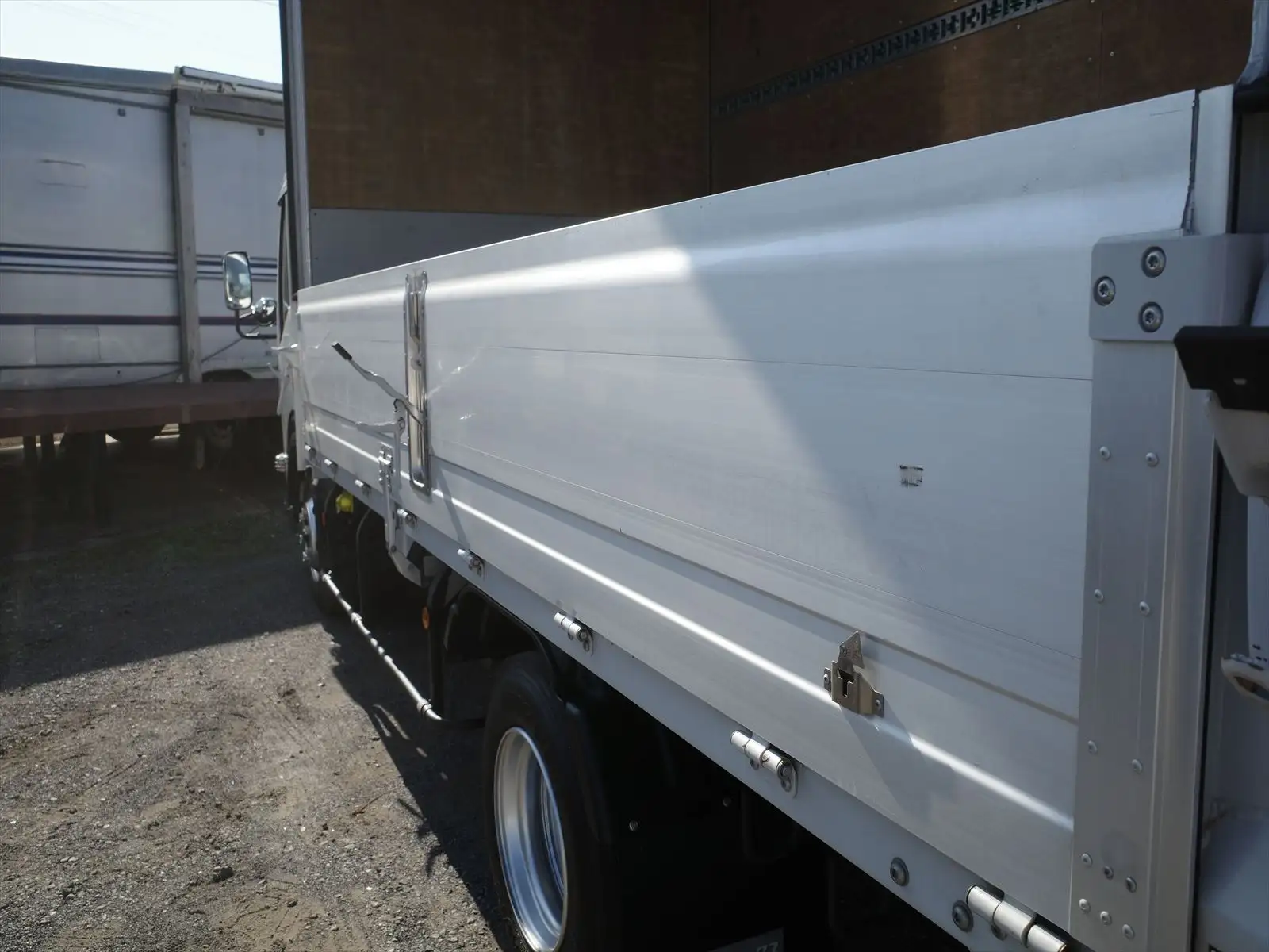 いすゞ エルフ 小型 ウイング 3枚観音 TPG-NPR85ANの中古トラック画像9