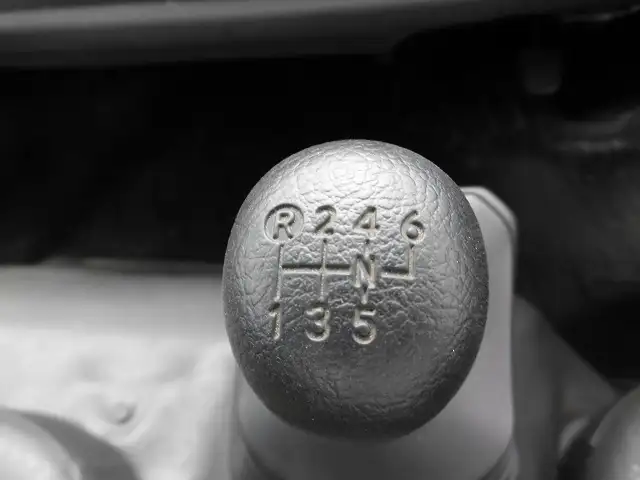 日野 デュトロ 小型 平ボディ 2RG-XZU710 R2の中古トラック画像14