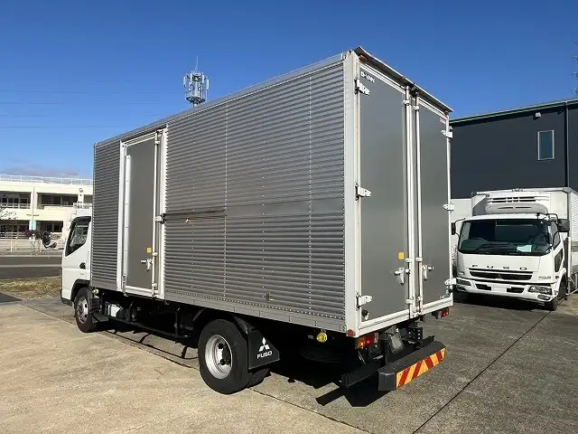 三菱 キャンター 小型 アルミバン サイドドア 2PG-FEB80の中古トラック画像5
