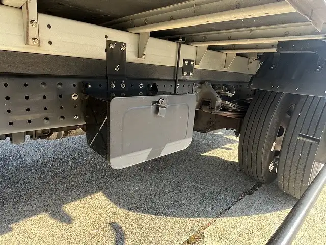 三菱 キャンター 小型 アルミバン サイドドア 2PG-FEB80の中古トラック画像15