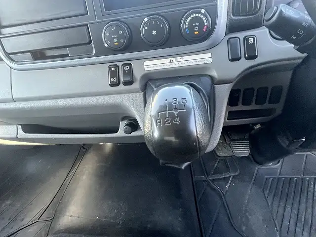 三菱 キャンター 小型 アルミバン サイドドア 2PG-FEB80の中古トラック画像11