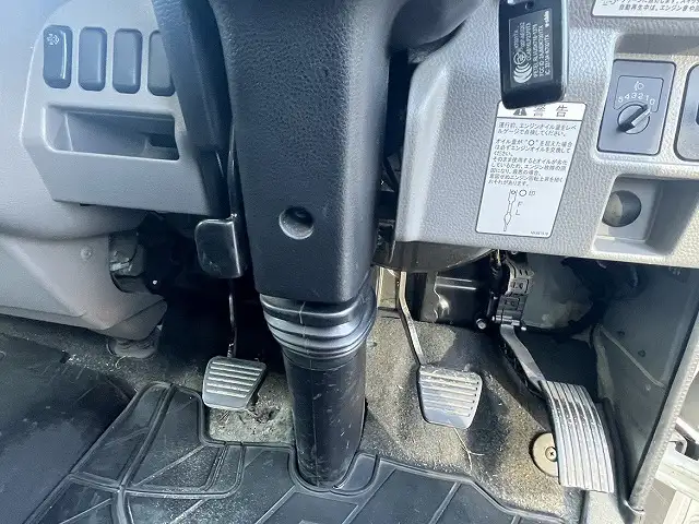 三菱 キャンター 小型 アルミバン サイドドア 2PG-FEB80の中古トラック画像12