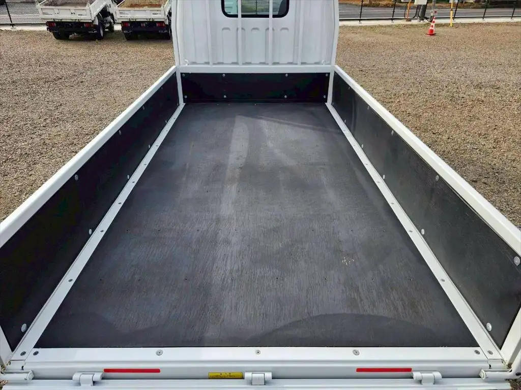 三菱 キャンター 小型 平ボディ 2TG-FBA00 R6の中古トラック画像8