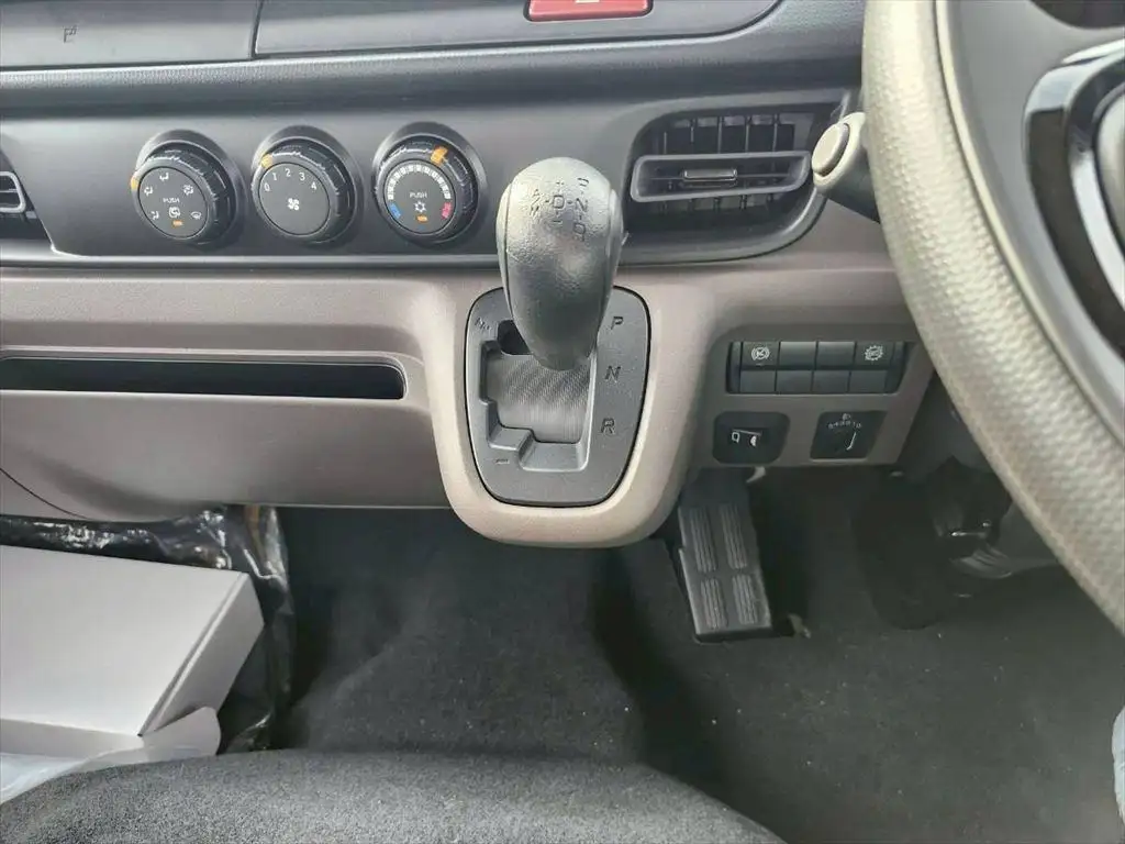 三菱 キャンター 小型 平ボディ 2TG-FBA00 R6の中古トラック画像13