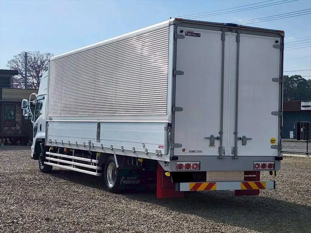 いすゞ フォワード 中型/増トン ウイング エアサス ベッドの中古トラック画像4