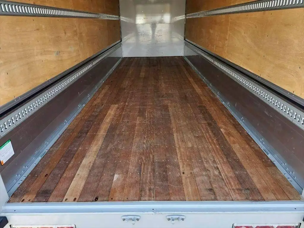 いすゞ フォワード 中型/増トン ウイング エアサス ベッドの中古トラック画像7