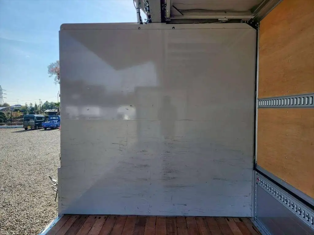 いすゞ フォワード 中型/増トン ウイング エアサス ベッドの中古トラック画像8