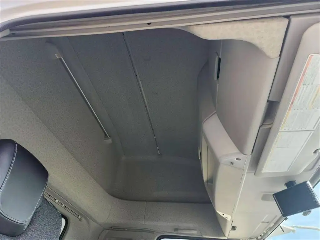 いすゞ フォワード 中型/増トン ウイング エアサス ベッドの中古トラック画像15