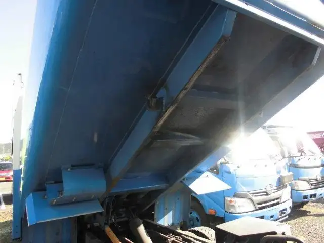 日野 デュトロ 小型 パッカー車 巻き込み式 回転ダンプ式の中古トラック画像像17