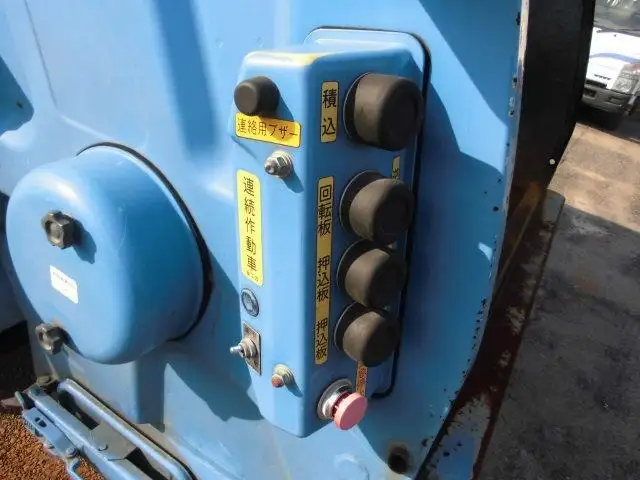 いすゞ エルフ 小型 パッカー車 巻き込み式 回転ダンプ式の中古トラック画像8
