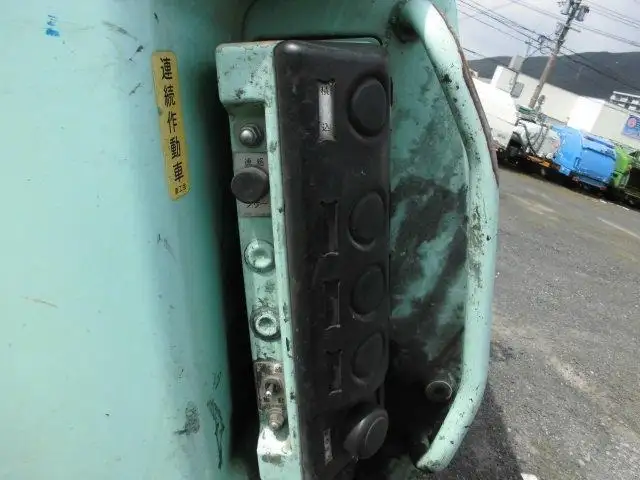 いすゞ フォワード 中型/増トン パッカー車 プレス式 の中古トラック画像4